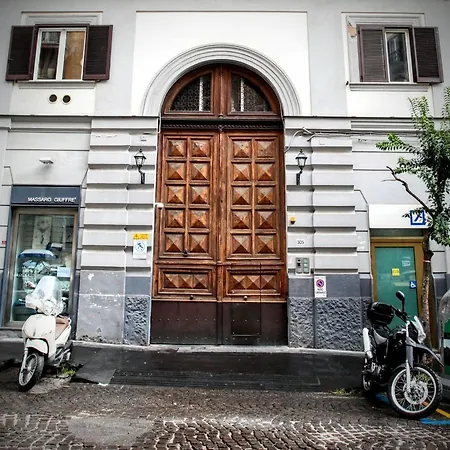 Duomo Luxory 招待所