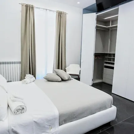 Duomo Luxory 那不勒斯