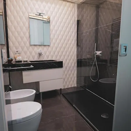 招待所 Duomo Luxory 4*