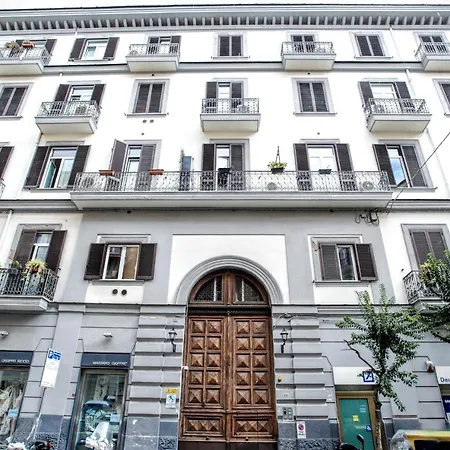 Duomo Luxory 4* Nápoly