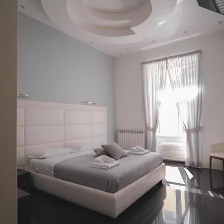 Duomo Luxory בית הארחה 4*
